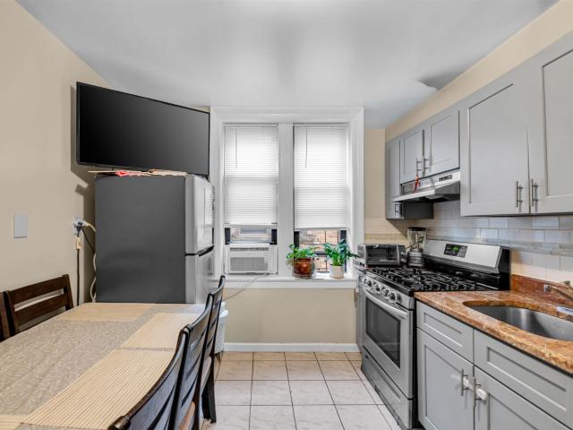 Condo for sale in Hudson, New Jersey