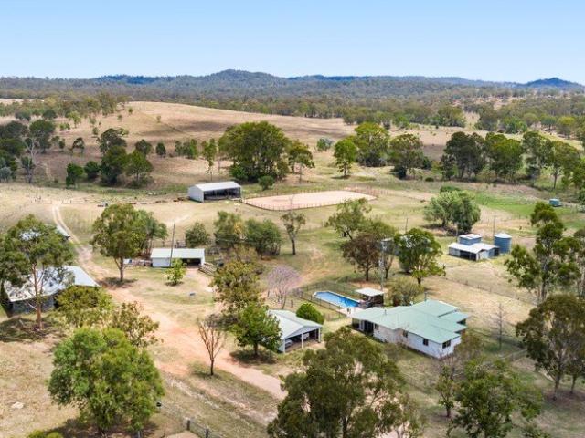 Cottage for sale in Emu Creek, Queensland