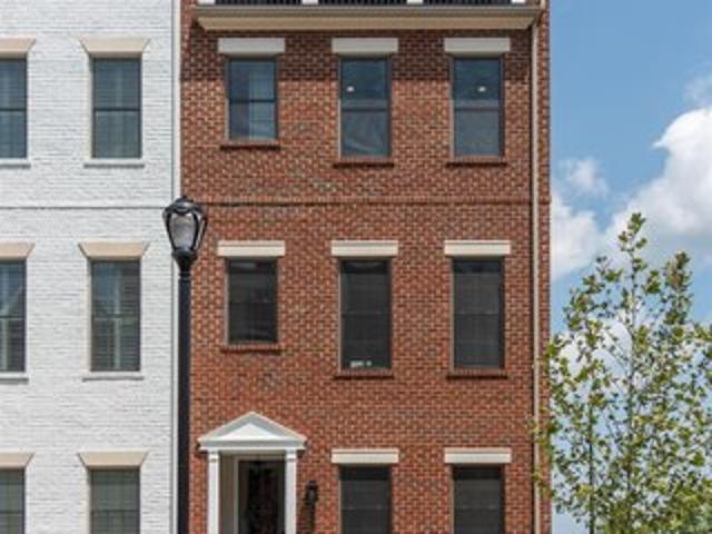 Townhouse for sale in Virginia