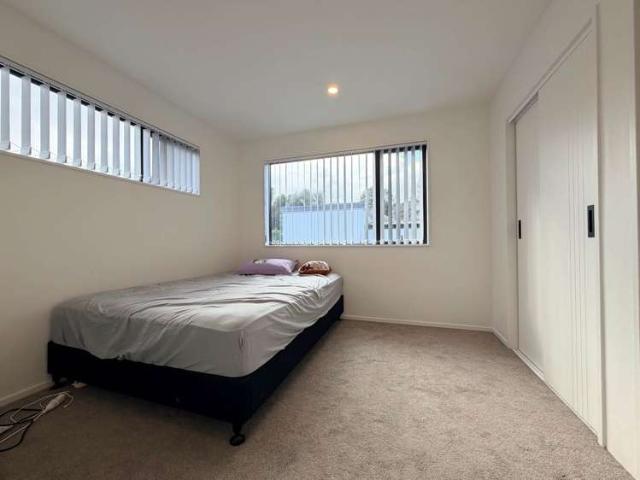 Townhouse for rent in Mount Roskill, Oroua County