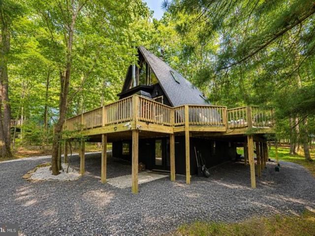 House for sale in Garrett, Maryland