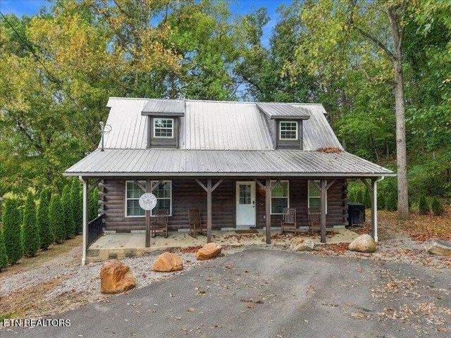 House for sale in Pigeon Forge, East Tennessee