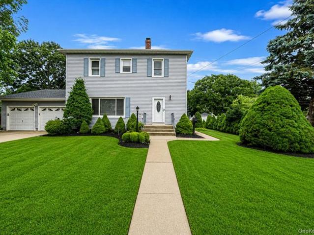 House for sale in Bohemia, New York