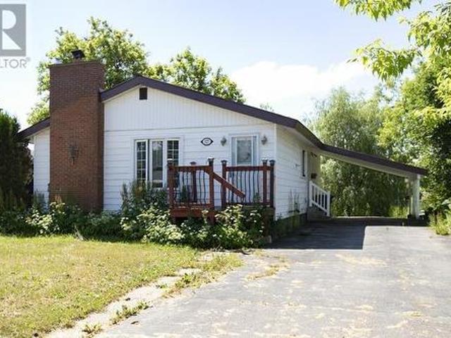 House for sale in Sault Sainte Marie, Ontario