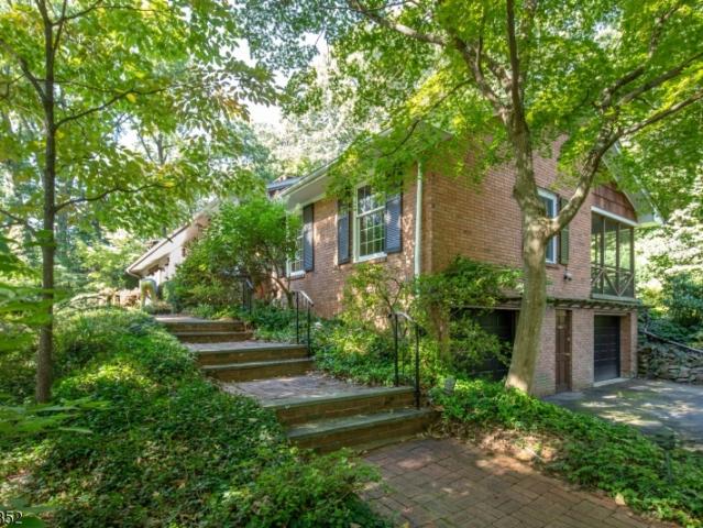 House for sale in Watchung, New Jersey