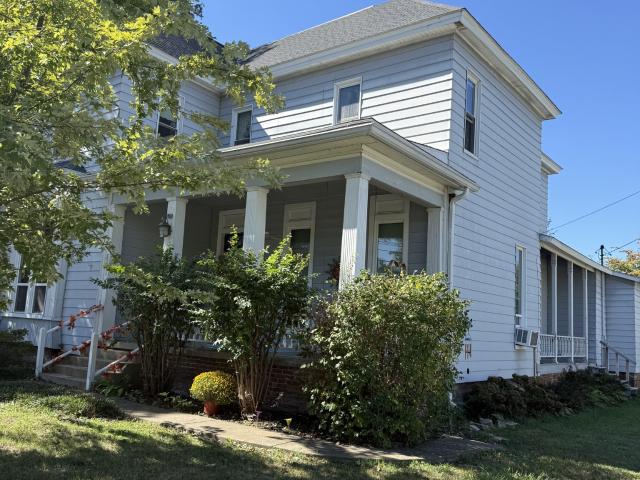 House for sale in Mayfield, Kentucky