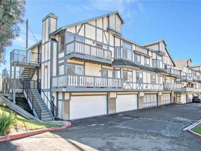 Condo for sale in La Habra, California