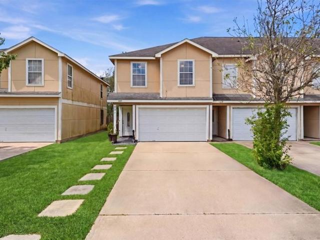 Townhouse for sale in Brookshire, Texas
