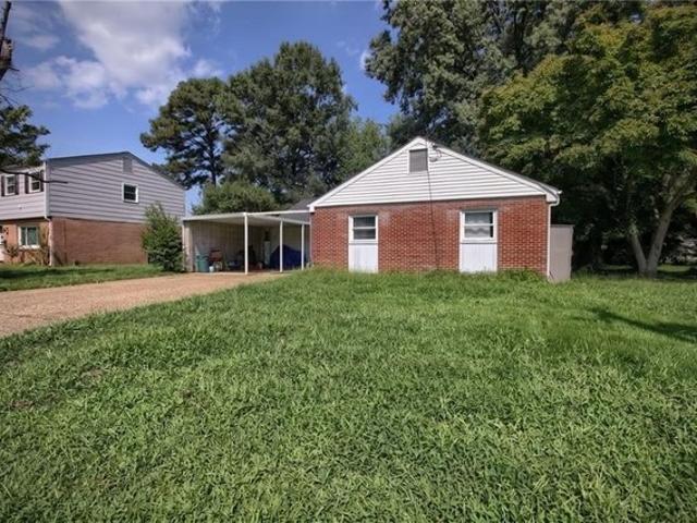 House for sale in Essex Park, Hampton