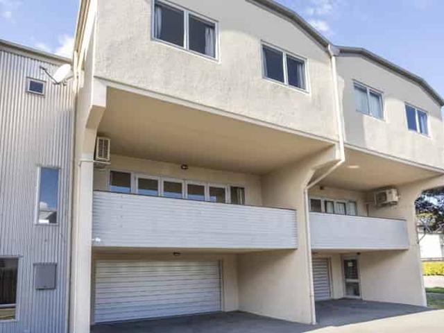 House for rent in Heathcote, Canterbury