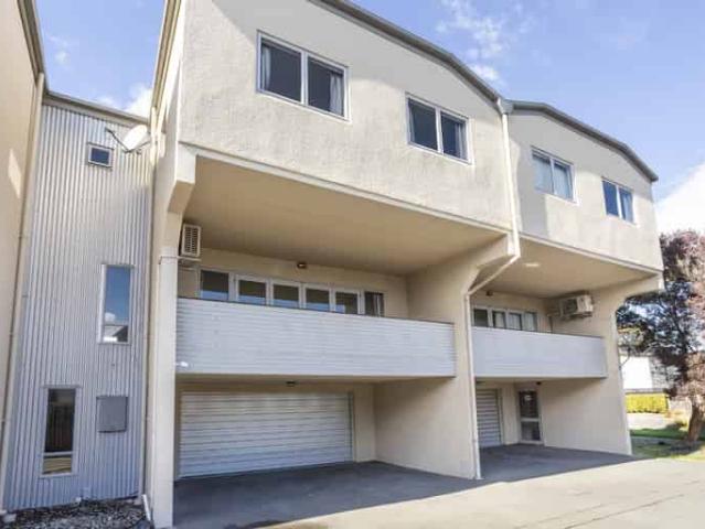 House for rent in Heathcote, Canterbury