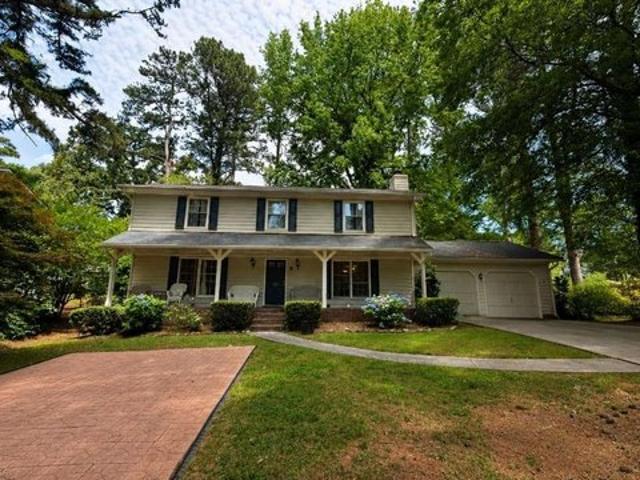 House for sale in Lilburn, Georgia
