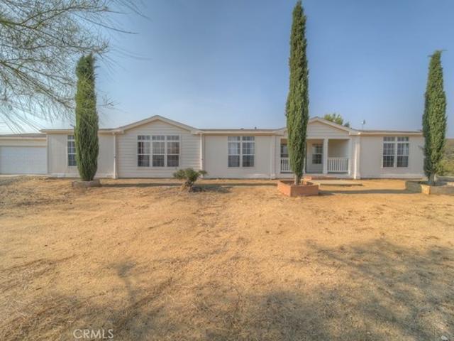 House for sale in Anza, California