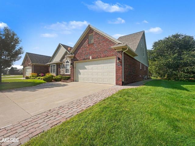 Condo for sale in Silver Pines Village, Macomb Township