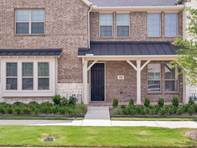 Townhouse for sale in Denton, Texas