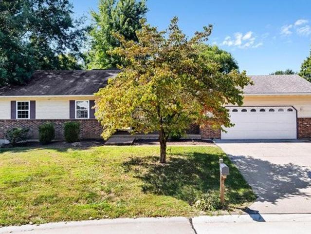 House for sale in Maryville, Illinois