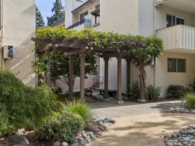 Condo for sale in Downtown North, Palo Alto