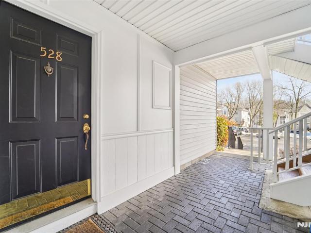 Condo for sale in Mahwah, New Jersey