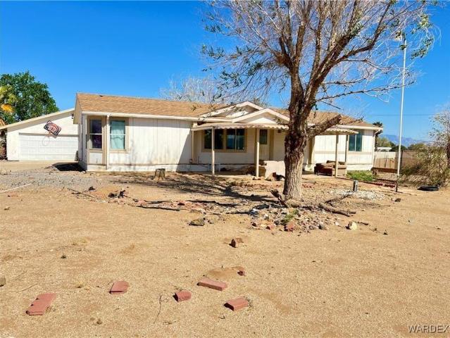 House for sale in Golden Valley