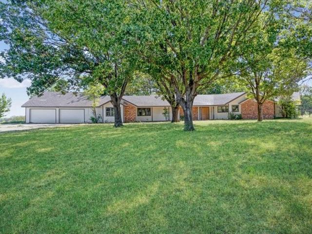 House for sale in Denison, Grayson County