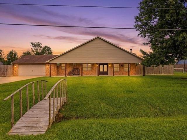 House for sale in Mauriceville, Texas