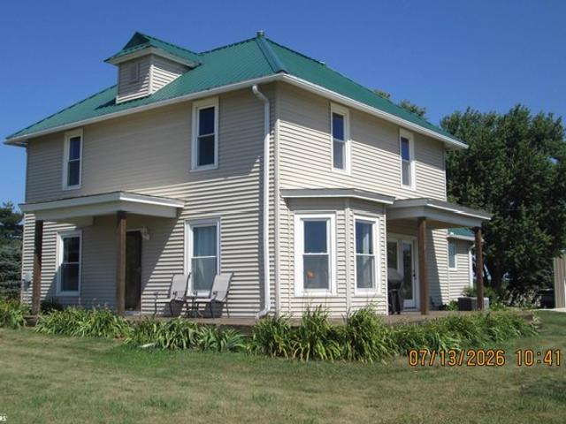 House for sale in Walnut, Iowa