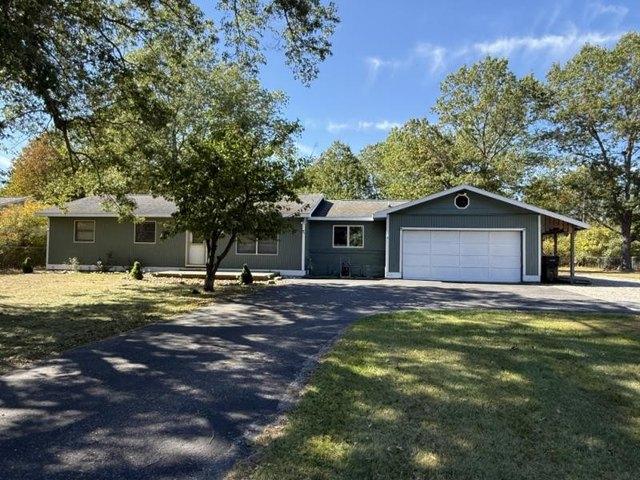 House for sale in Oscoda, Oscoda Township
