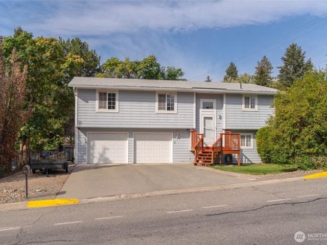 House for sale in Omak, Okanogan County