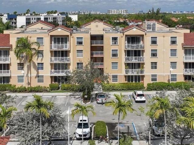 Condo for sale in Dania, Florida