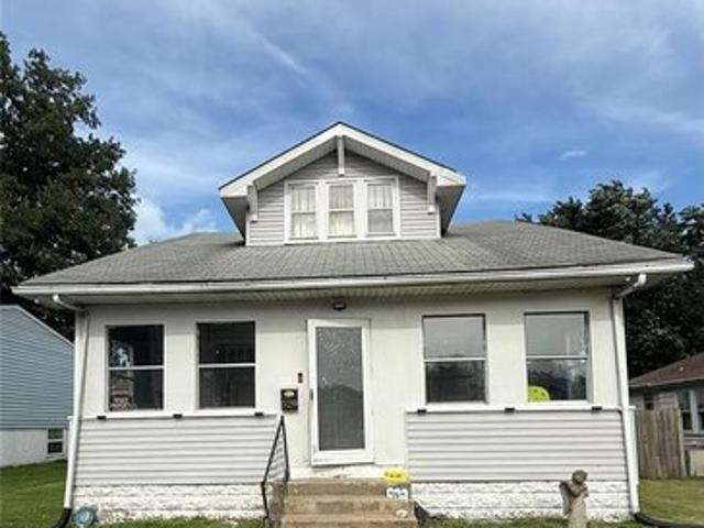 House for sale in Wood River, Illinois