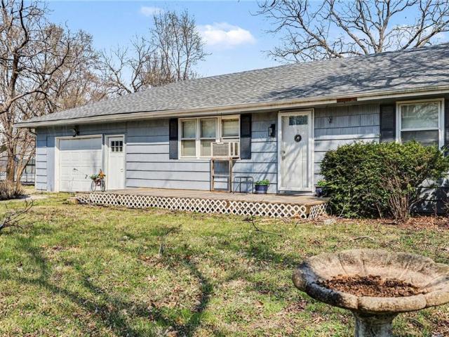 House for sale in La Cygne, Linn County