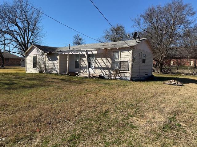 House for sale in Ellis, Texas
