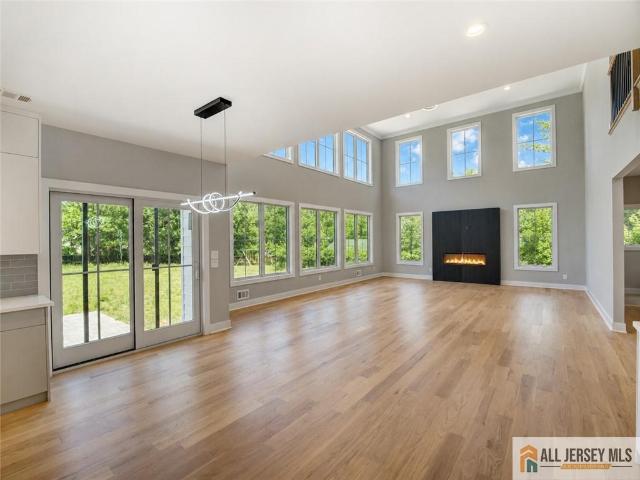 House for sale in Woodbridge Oaks, Edison