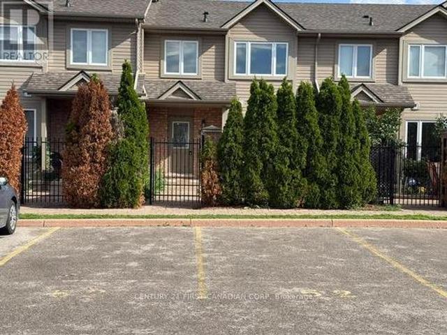 Townhouse for sale in Arva, Ontario
