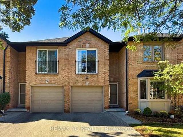 Townhouse for sale in Mississauga, Ontario