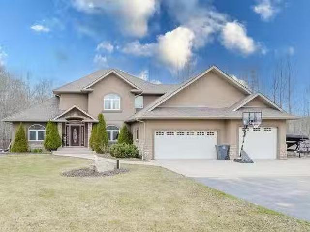 House for sale in Alberta