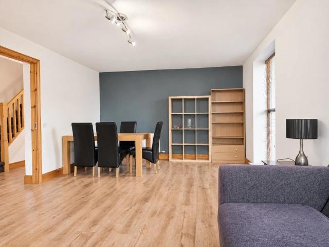 Apartment to rent in Lucan-St. Helens DED 1986, Lucan