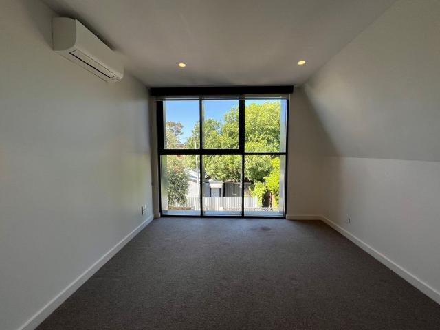 Apartment for rent in Carlton North, Melbourne