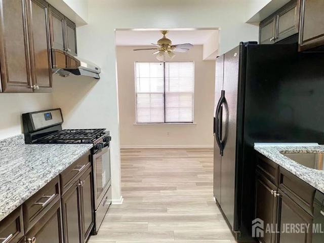 Property for rent in Keystone Court, Edison