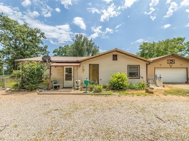 House for sale in Ellsinore, Missouri