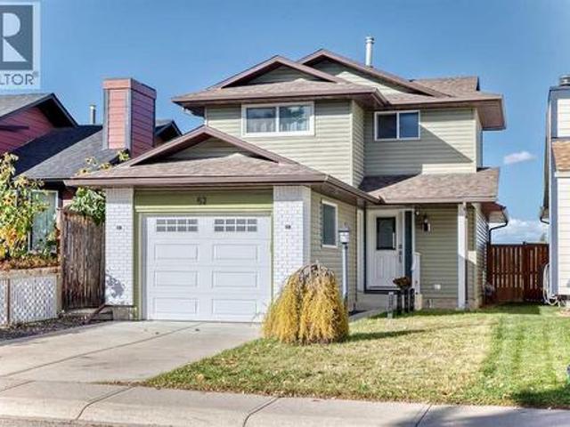 House for sale in Cedarbrae, Calgary