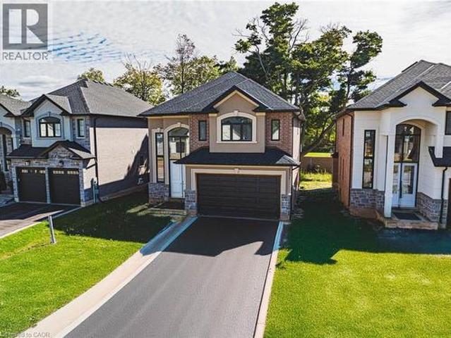 House for sale in Ancaster, Ontario