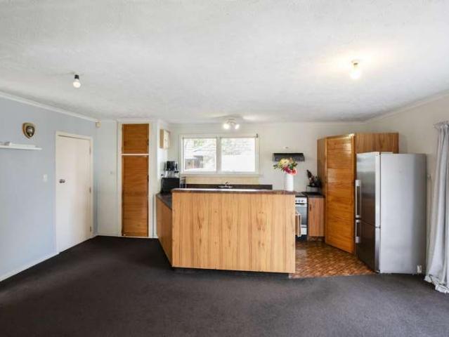 House for sale in Chaslands, Canterbury