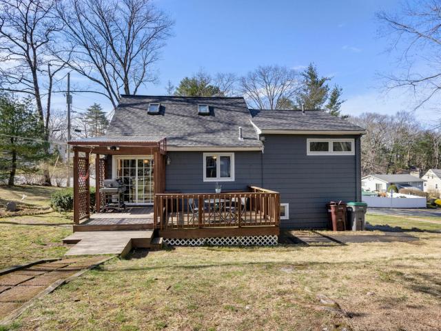 House for sale in Dedham