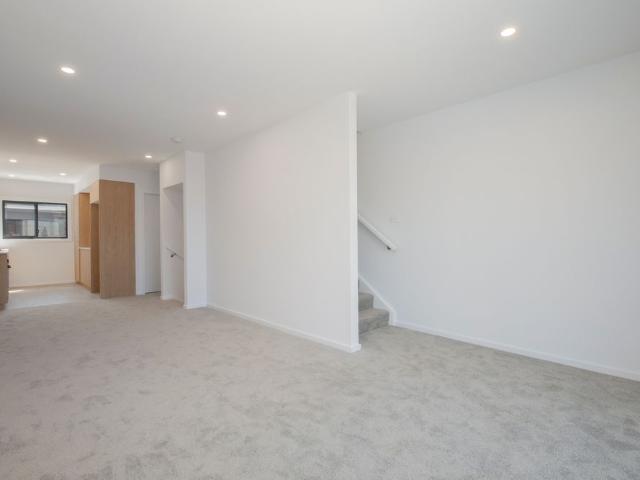 Townhouse for rent in Newcastle, Newcastle-Maitland