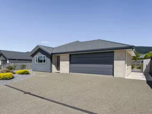 House for sale in Tasman