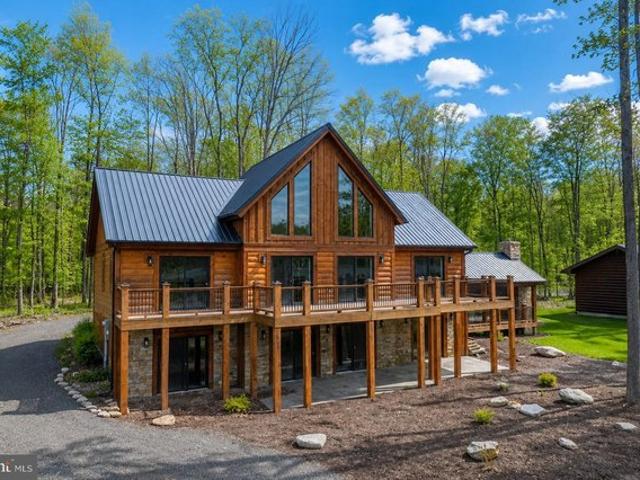 House for sale in Garrett, Maryland