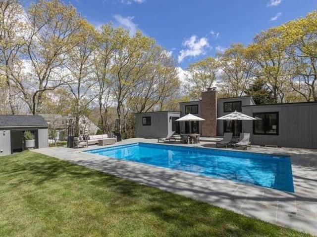House for sale in Wainscott, New York