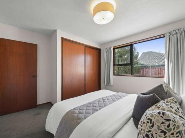 House for sale in Chaslands, Canterbury