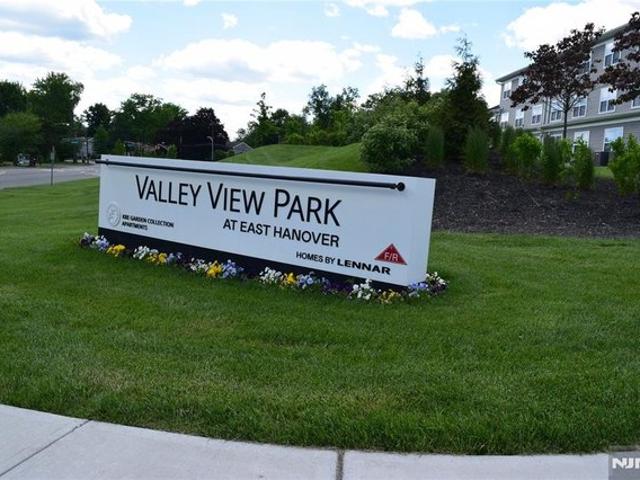 Condo for sale in East Hanover, New Jersey